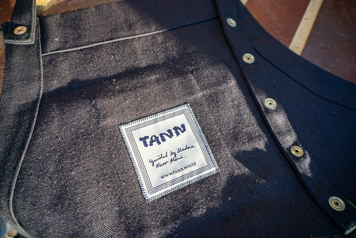 Special: Apron GR01 & Titanium Comb GR04