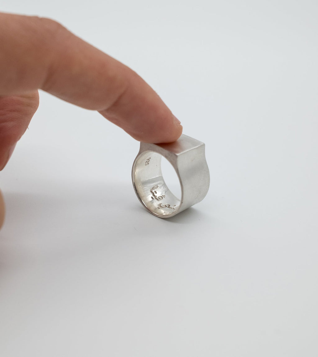 M-R25 Signet Ring Andalus