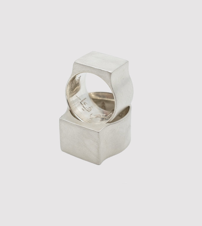 M-R25 Signet Ring Andalus